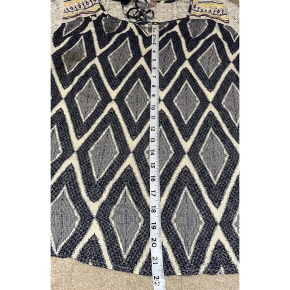 Flying Tomato (1X) Blue/White Boho Peasant Tassels Bell Sleeve Lace Popover - Picture 9 of 16